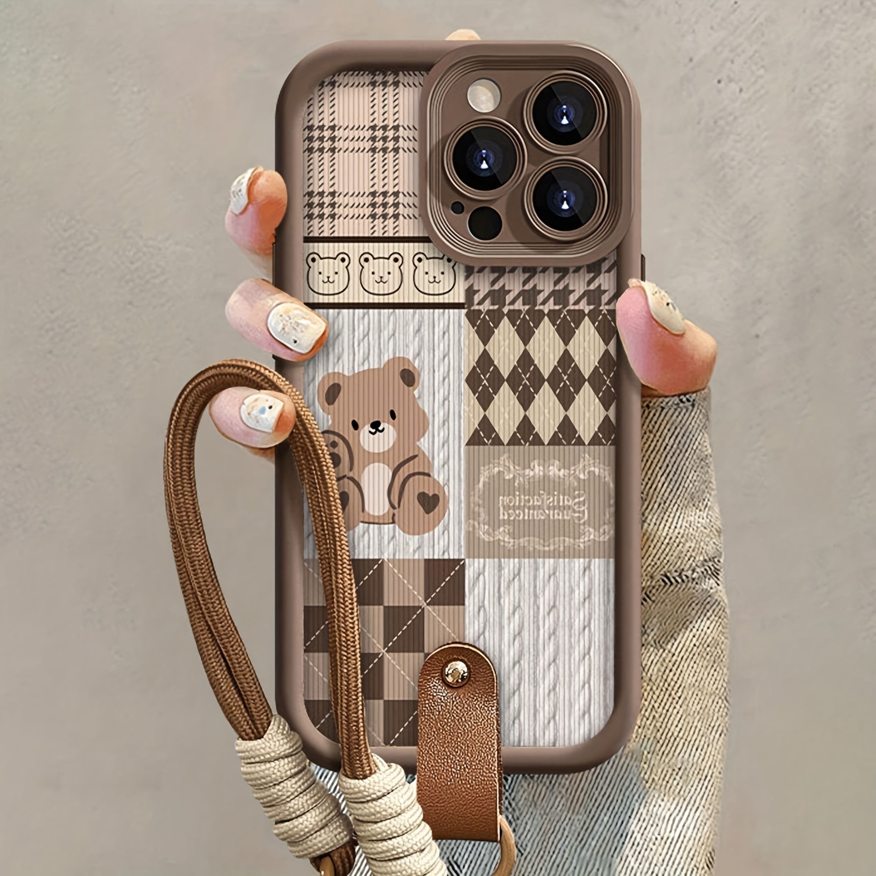 Spliced Bear with Hand Strap Shock Absorption Brown Frosted All-Inclusive Anti-Fall Mobile Phone Case Suitable for Apple 16PROMAX/16PLUS/16PRO/16/15PROMAX/15PLUS/15PRO/15/14PROMAX/14PLUS/14PRO/14/13PROMAX/13PRO/13/12PROMAX/12